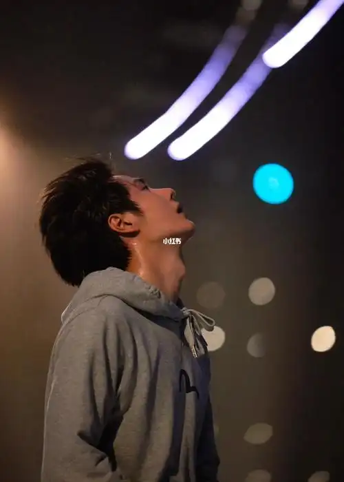 这喉结哦么哦么