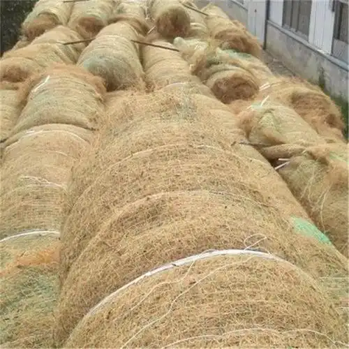 椰丝稻草混合草毯抗冲植物纤维毯耐腐蚀性.