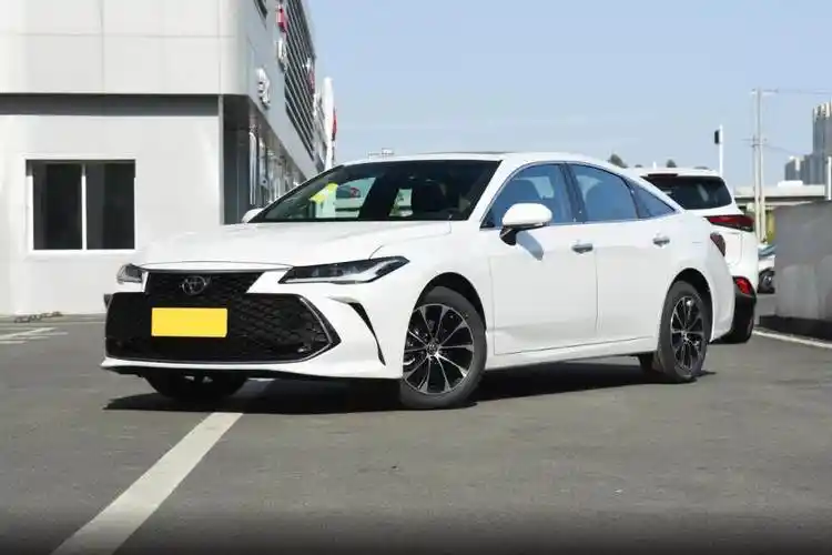 降幅27万提供三种动力选择2870mm轴距实拍丰田亚洲龙