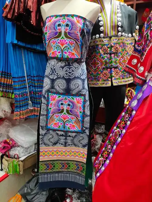 贵州苗族侗族服饰蜡染裹胸长裙套装新款刺绣民族服装