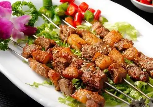 正宗新疆羊肉串的腌制方法 撒的什么调料