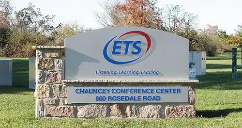 【美国留学】新托福vs雅思,留学美国怎么考更"划算"?