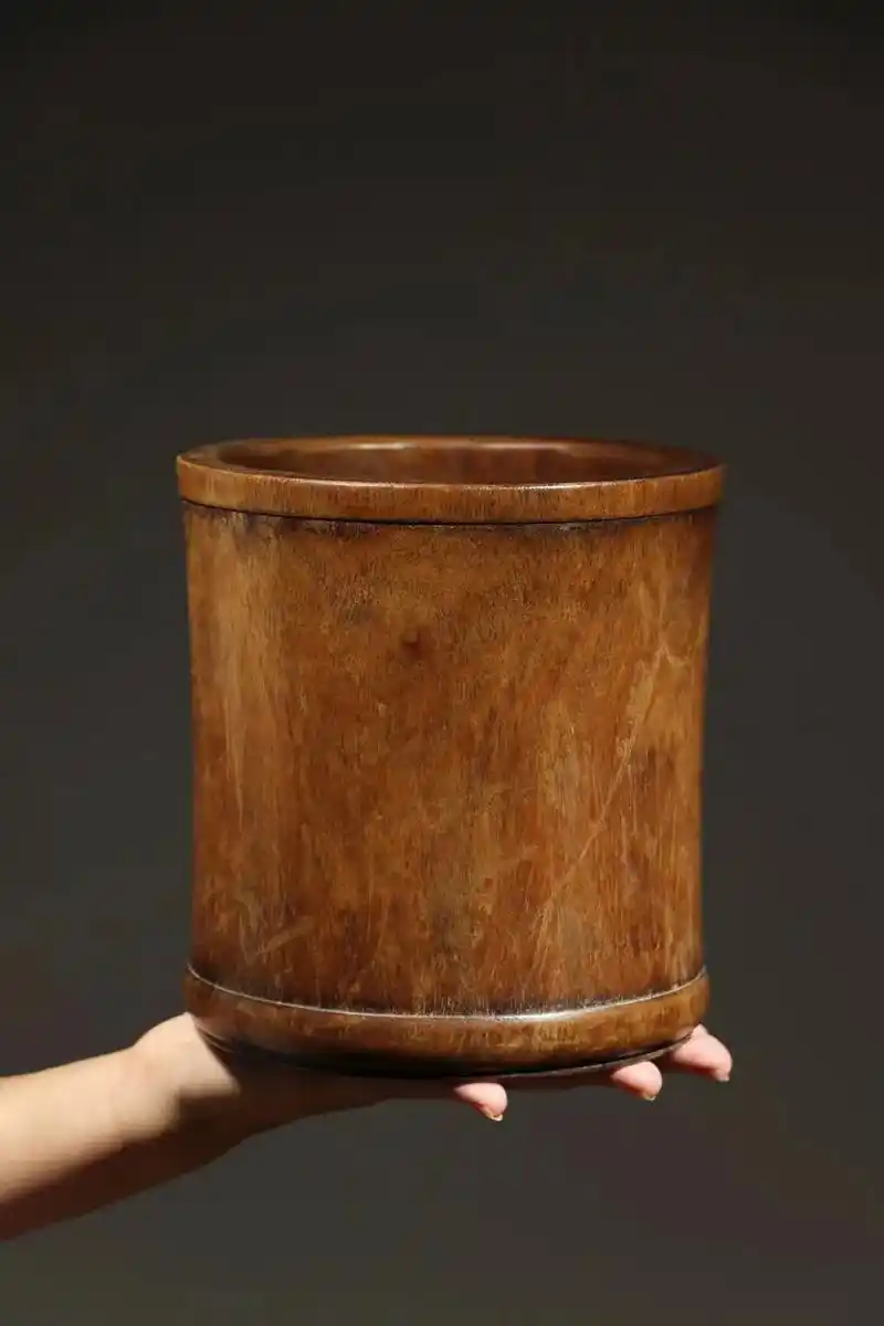 旧藏～黄花梨 笔筒  一木整挖 木纹清晰 - 抖音