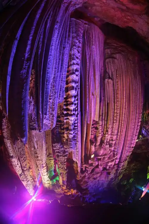 阳朔银子岩溶洞奇观