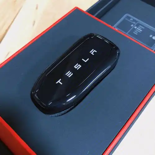 特斯拉补偿的遥控钥匙