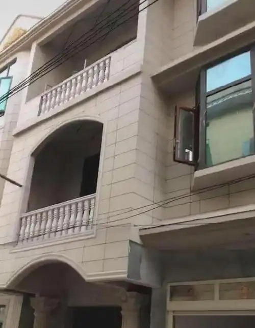 近日,牛爱芳夫妇人设翻车的事件在网上持续发酵,原本