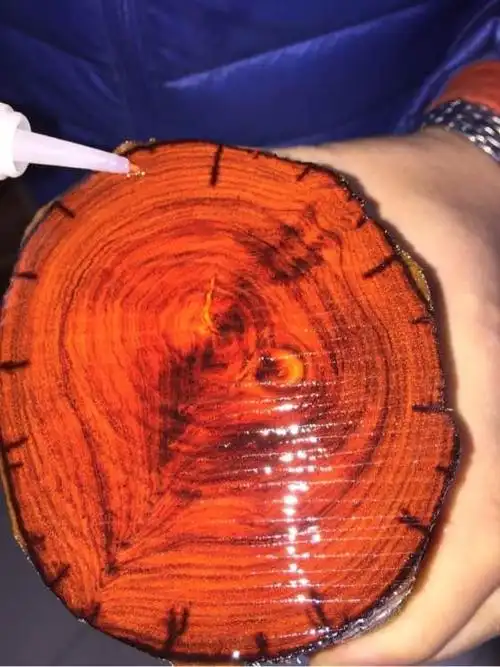 小叶紫檀切料实拍:你以为涂得是502?错!