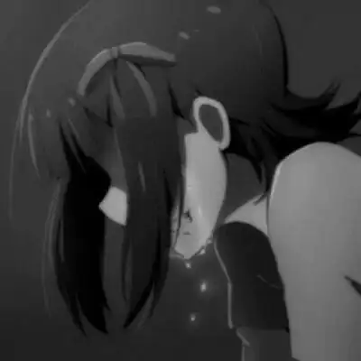 女生动漫流泪头像唯美