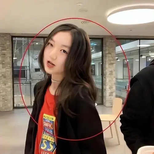 李亚鹏直播带货翻车与卖家没有默契小19岁娇妻生一女甚是欢喜