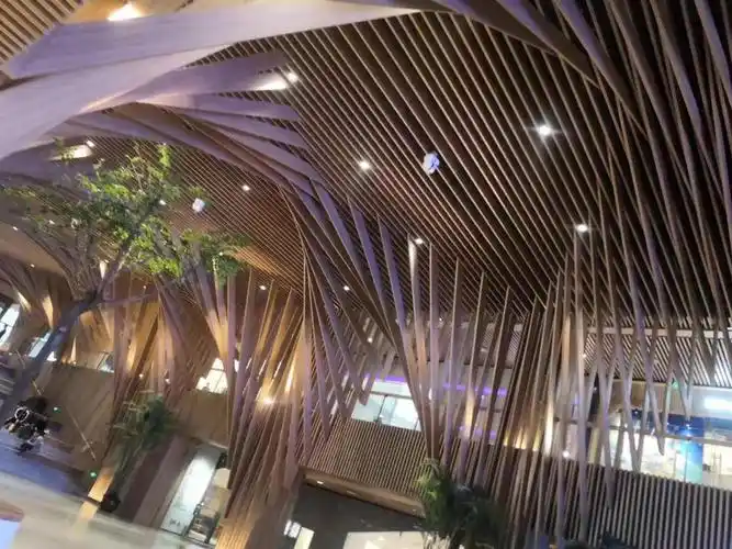 定制弧形铝方通装饰形象墙