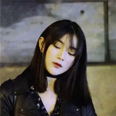 超拽霸气女生头像图集 美女一般都不发自拍但我敢