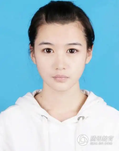 中传校花米璐晒证件照 网友大赞清纯