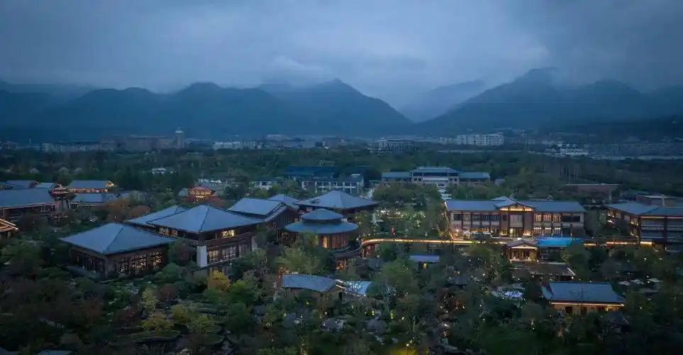 岛屿山行太白山唐镇瑞斯丽温泉度假酒店