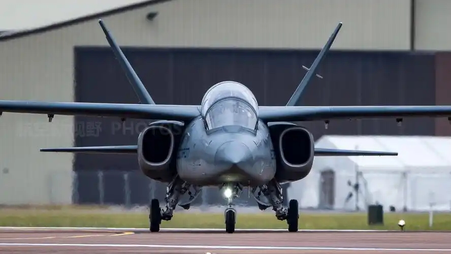 美国民用飞机制造商巨资打造美版l15攻击机折腾几年颗粒无收