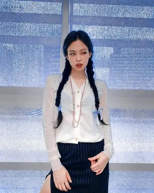 jennie双马尾
