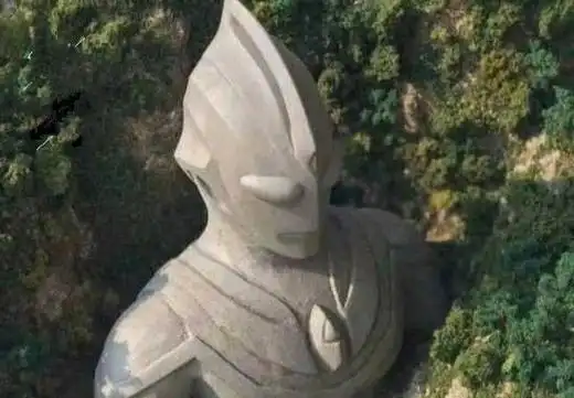 考古队发现迪迦石像,日本发现迪迦奥特曼