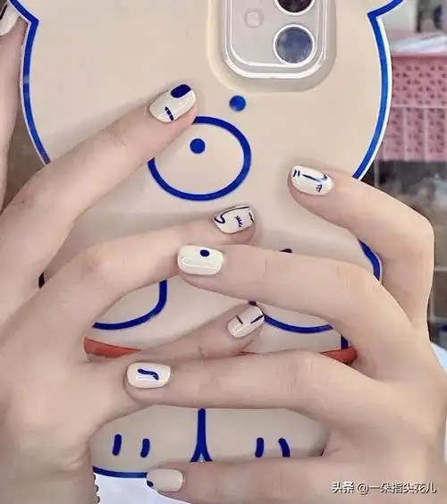 推荐10款极简时尚美甲,简单又百搭,喜欢记得收藏