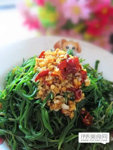 夏日海边野菜——凉拌盐西菜lg的同学被安排到曹妃甸工作,工作之余他