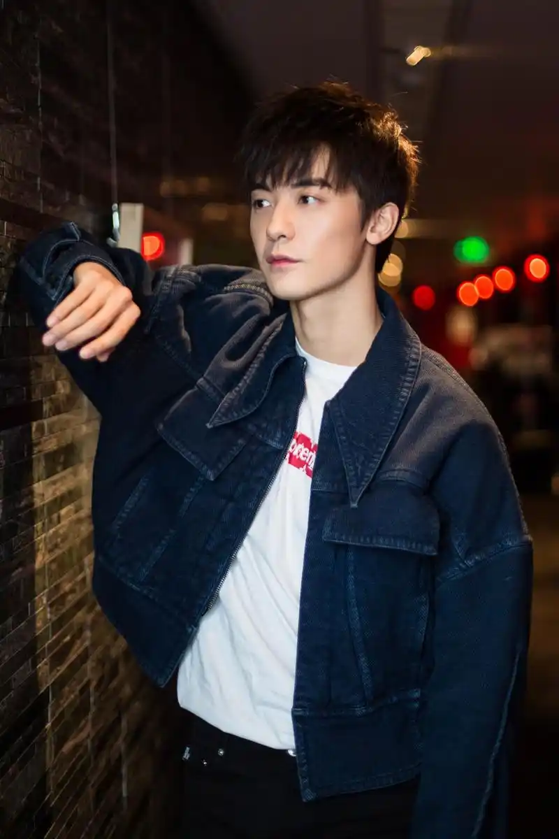 《爱情公寓》拍摄成盗墓片被谩骂,却意外让这个新版张起灵火了