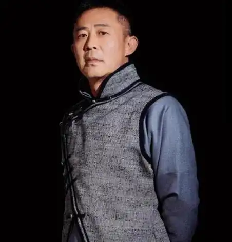 首播收视全国第一,侯勇一出手,就给央视带来一部年代神话剧王炸