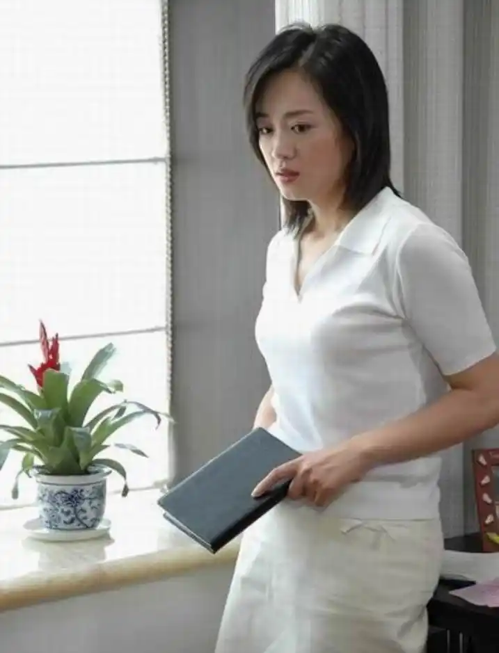 回顾演员涓子:当红时低调嫁圈外丈夫,婚后连生两子,如今怎样了