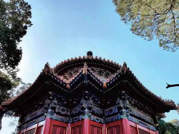 御花园内千秋亭