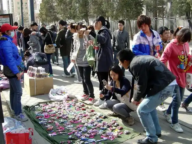 2012-04-03 12 p10在工厂艺术区街头