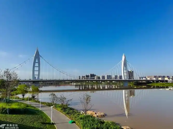 西安第一座悬索桥灞河元朔大桥