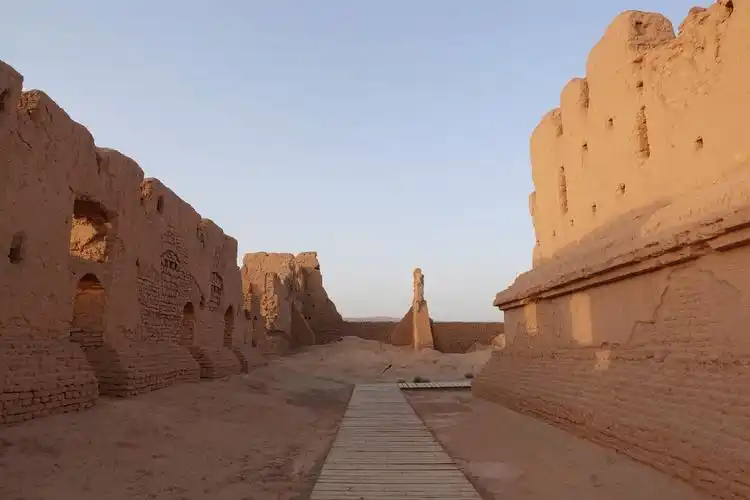 新疆吐鲁番高昌故城玄奘讲经的地方