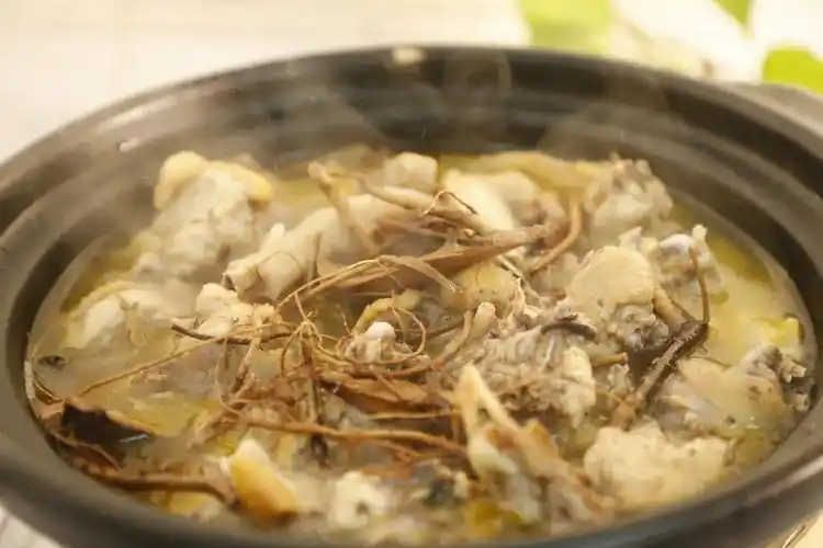 沙煲牛奶树根鸡