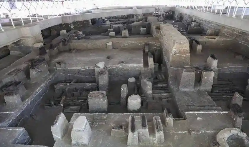 这里,发现有越国与汉代建筑基址.其中,战国