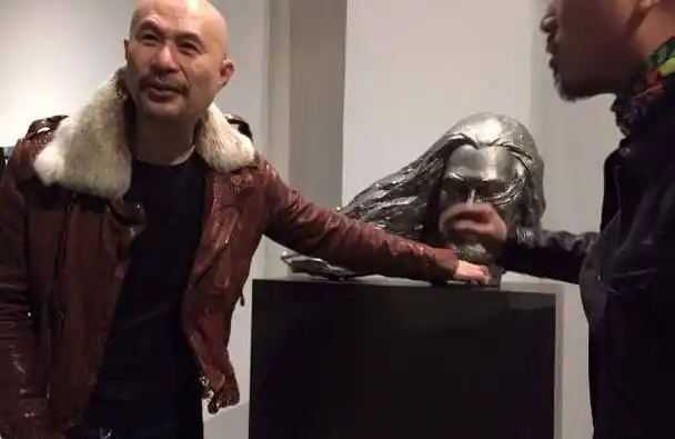 徐锦江变撞脸王,先撞雷神海王又撞圣诞老人,连动漫人物都不放过_作品