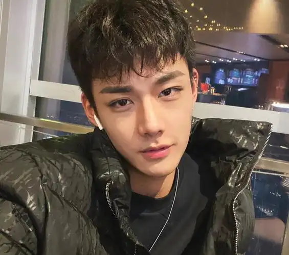 男头男生头像喜欢关注或收藏专辑mua