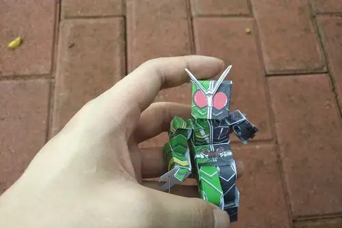 假面骑士w自制可动纸模