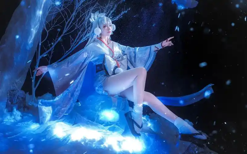 那是什么,温热的吗?|阴阳师雪女霜雪连莲cos【青墨】