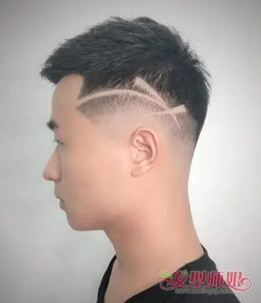 男士普通刻痕短发耍酷玩潮流度 换季节男生侧面刻痕简单发型