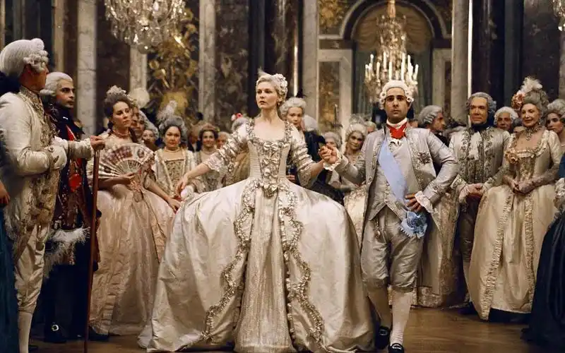 玛丽·安托瓦内特王后奢华生活所以了,您当然可以继续相信欧洲贵族们