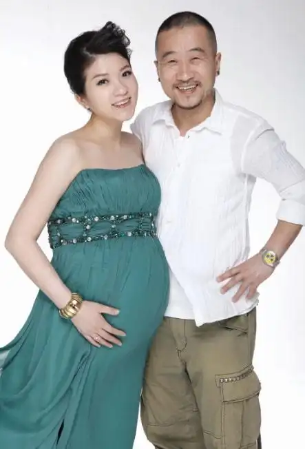 陈燕琳老公是李彧公公是李保田毕业就结婚生一双儿女很幸福