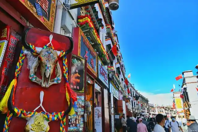 漫步拉萨八廓街,寻访幽隐而神秘的圣路那份"最西藏"