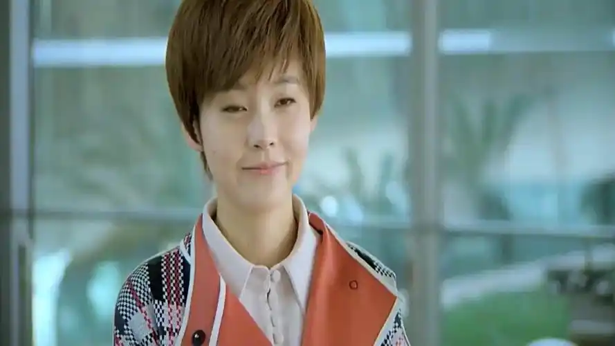 鸡毛飞上天:邱岩给王旭带来了一份大礼,那就是长大的小玉出现在自己