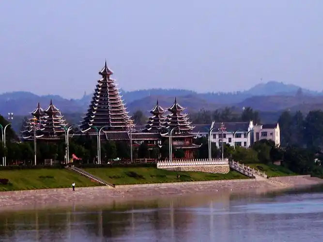 侗乡芷江万和楼