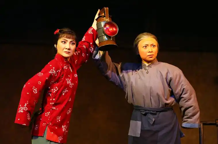 京剧《杜鹃山》剧照为铭记光辉历史,传承红色基因,国家京剧院精选红色