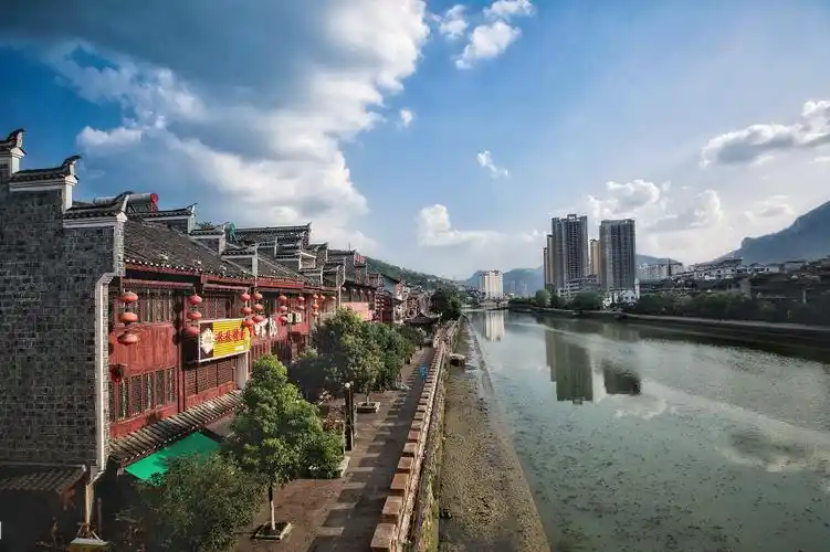 藏在贵州大山里的这座小城,已经美了两千多年_石阡县