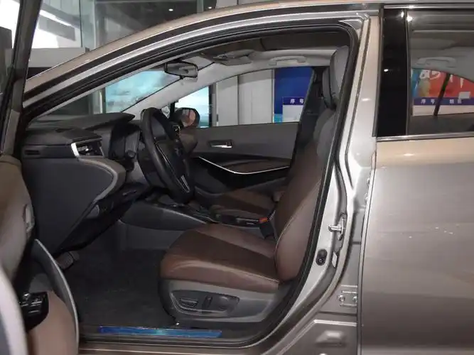 一汽丰田 亚洲狮 2021款 2.0l 尊享版