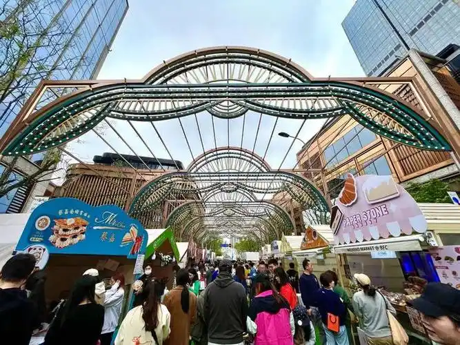 "面包"带来超高人气后,外滩又开启了甜品节|外滩