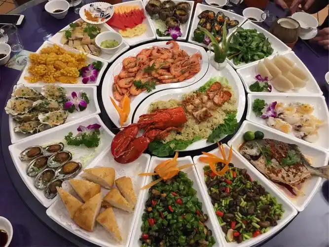 晚上吃海鲜大餐