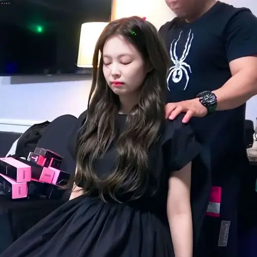 blackpink jennie 滤镜头像可爱的饺子妮