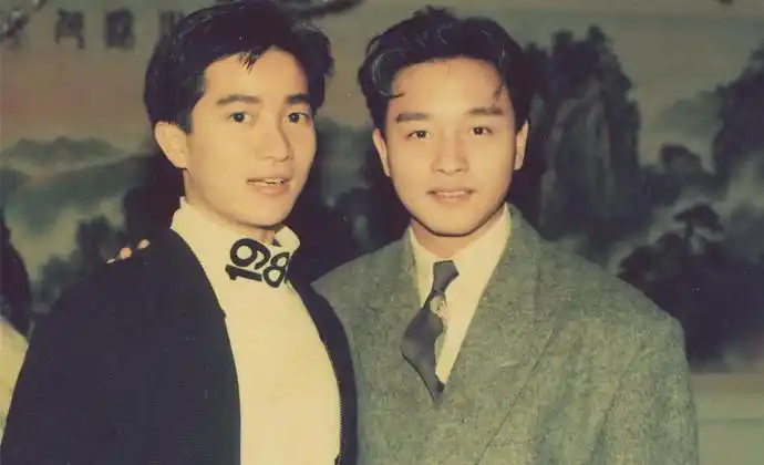 陈百强和张国荣的合照