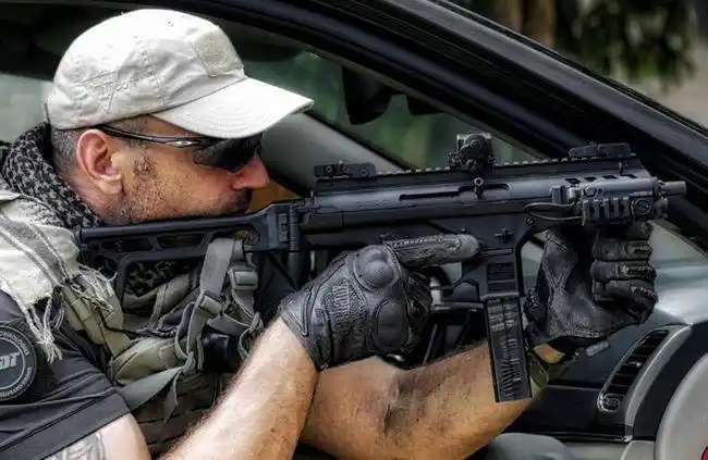 贝雷塔pmx冲锋枪,颜值颇高的意大利货,先进设计成为最大特色