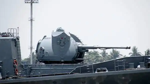 苏制130舰炮的发展史对中国舰炮发展影响深刻海军大驱的标配